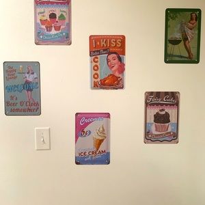 8” L x 12” H Vintage metal wall art with kitchen quotes.